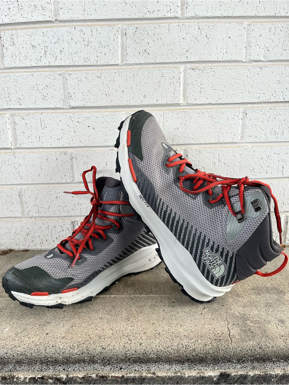 The North Face Men's Gray VECTIV Fastpack Mid Future Light Hiking Shoes